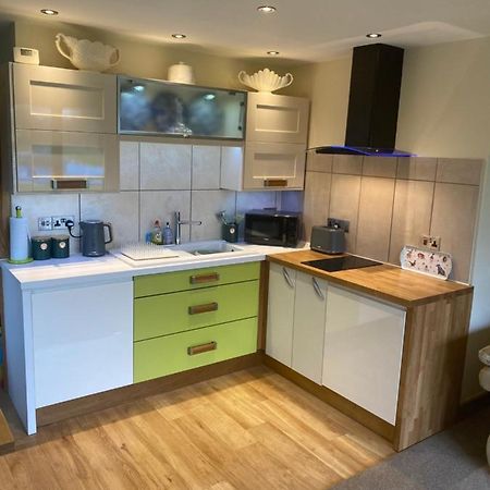 Otters End, Near Wroxham Apartment Dilham Ngoại thất bức ảnh